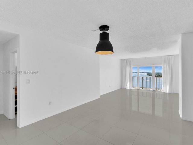 300 Bayview Drive 902, Sunny Isles Beach, FL 33160
