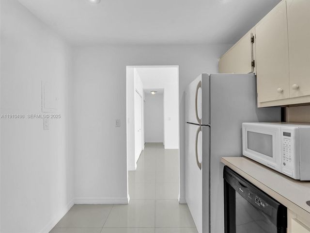 300 Bayview Drive 902, Sunny Isles Beach, FL 33160