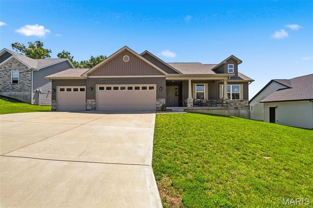 512 Hickory Knoll Drive, Troy, MO 63379