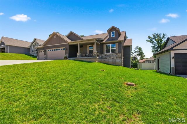 512 Hickory Knoll Drive, Troy, MO 63379