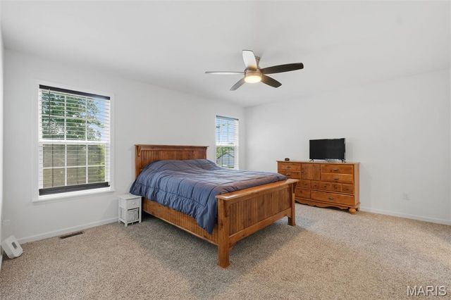 512 Hickory Knoll Drive, Troy, MO 63379