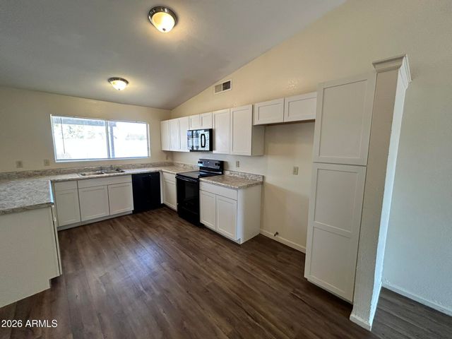 3226 N SYCAMORE Place, Chandler, AZ 85224