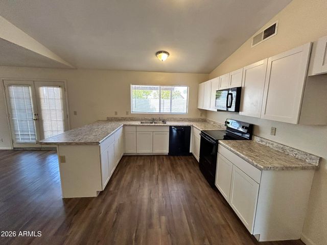 3226 N SYCAMORE Place, Chandler, AZ 85224