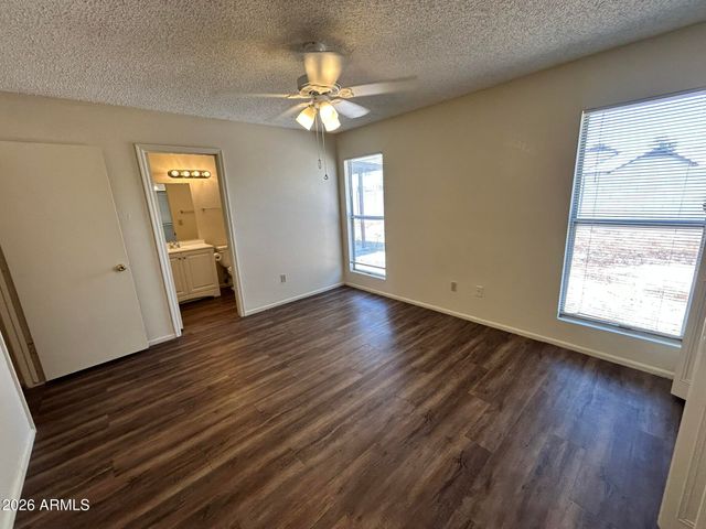 3226 N SYCAMORE Place, Chandler, AZ 85224