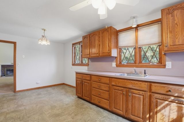 6 Pine Knoll Road, Franklin, MA 02038