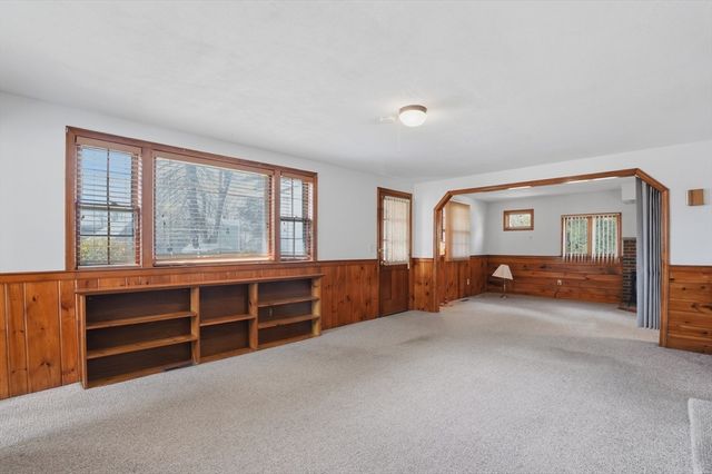 6 Pine Knoll Road, Franklin, MA 02038