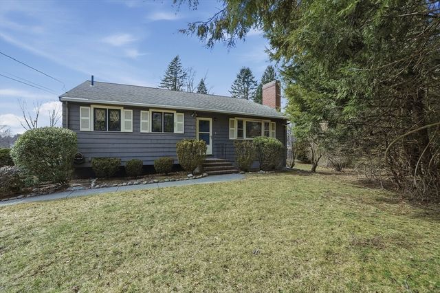 6 Pine Knoll Road, Franklin, MA 02038
