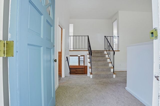 6 Pine Knoll Road, Franklin, MA 02038