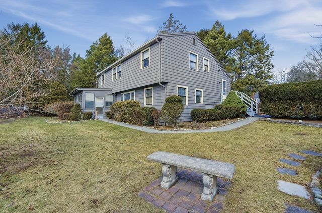6 Pine Knoll Road, Franklin, MA 02038