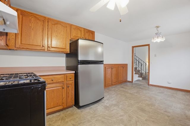 6 Pine Knoll Road, Franklin, MA 02038