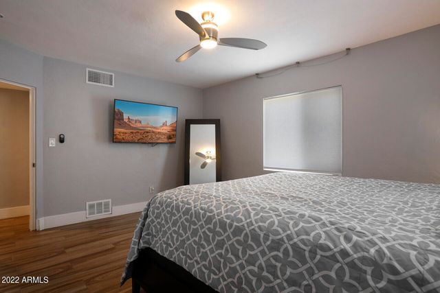 2235 E HEATHERBRAE Drive, Phoenix, AZ 85016