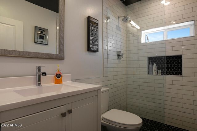 2235 E HEATHERBRAE Drive, Phoenix, AZ 85016