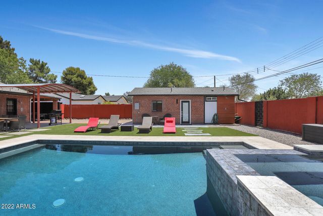 2235 E HEATHERBRAE Drive, Phoenix, AZ 85016