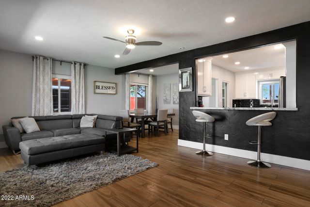 2235 E HEATHERBRAE Drive, Phoenix, AZ 85016