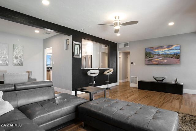 2235 E HEATHERBRAE Drive, Phoenix, AZ 85016