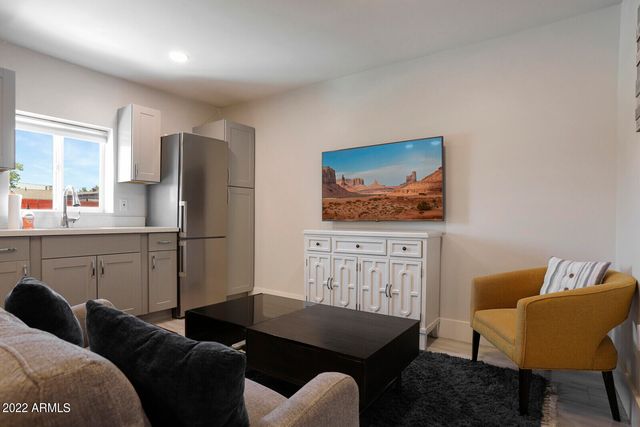 2235 E HEATHERBRAE Drive, Phoenix, AZ 85016