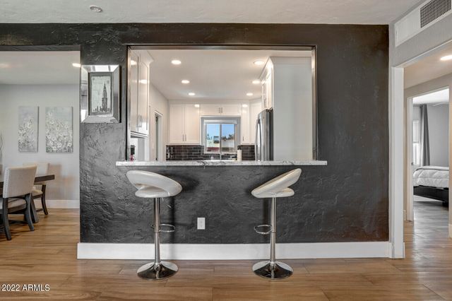 2235 E HEATHERBRAE Drive, Phoenix, AZ 85016