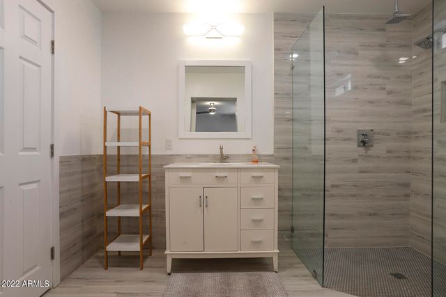 2235 E HEATHERBRAE Drive, Phoenix, AZ 85016