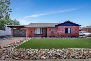 2235 E HEATHERBRAE Drive, Phoenix, AZ 85016