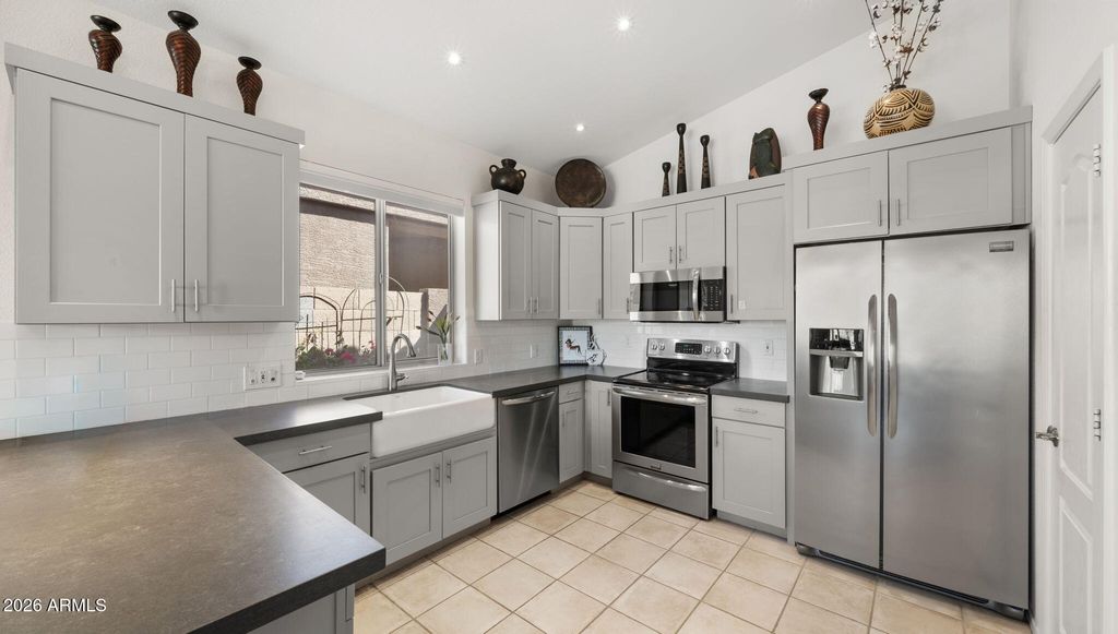 Image 3 of property listing at 4326 E DESERT SKY Court, Cave Creek, AZ 85331