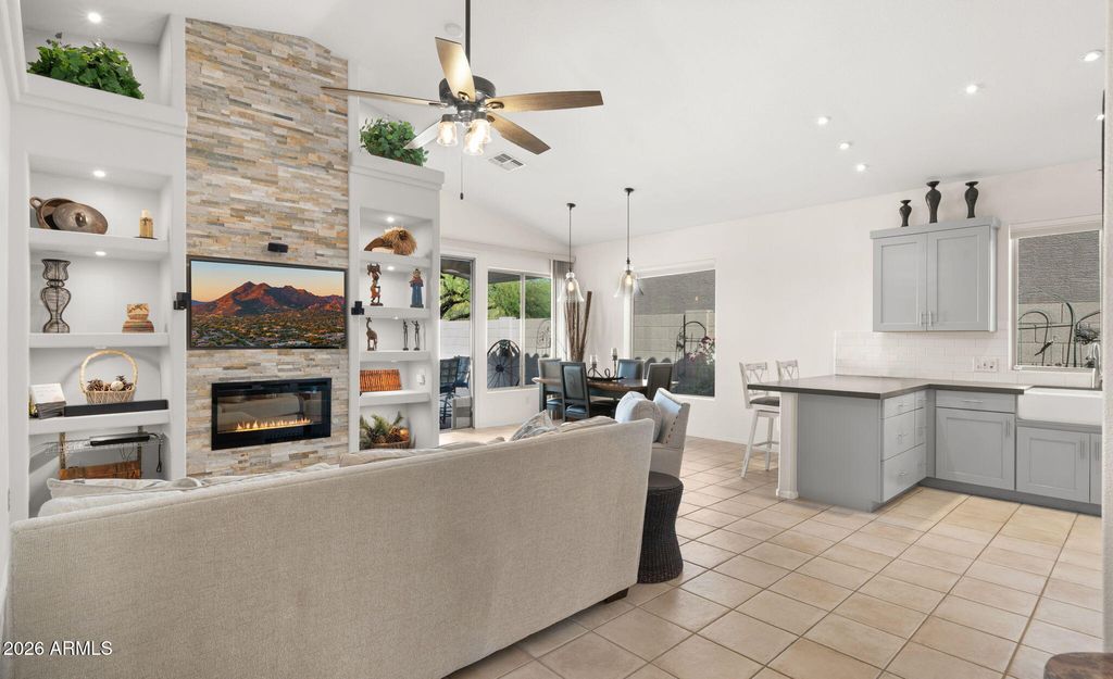 Image 7 of property listing at 4326 E DESERT SKY Court, Cave Creek, AZ 85331