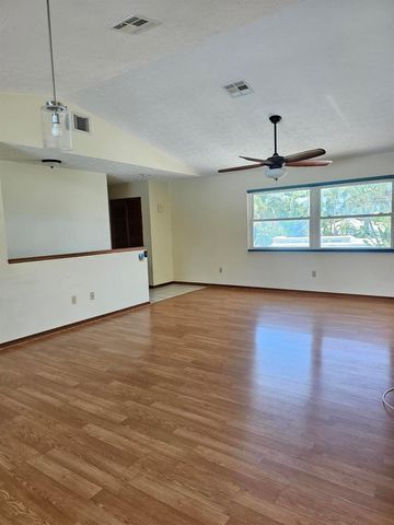 1801 Saint Lucie Court, Fort Pierce, FL 34949