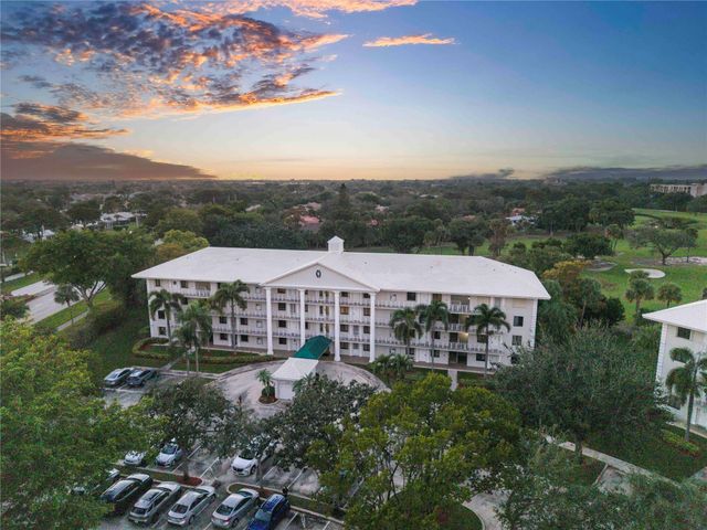 6181 Balboa Circle 403, Boca Raton, FL 33433