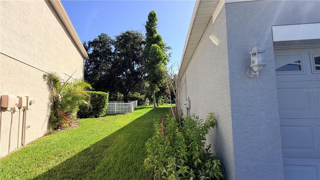 4712 MAPLETREE LOOP, Wesley Chapel, FL 33544