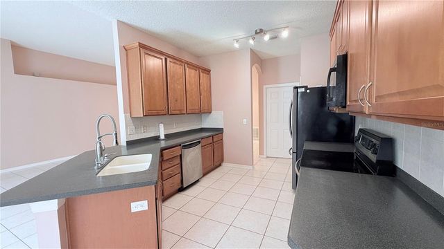 4712 MAPLETREE LOOP, Wesley Chapel, FL 33544