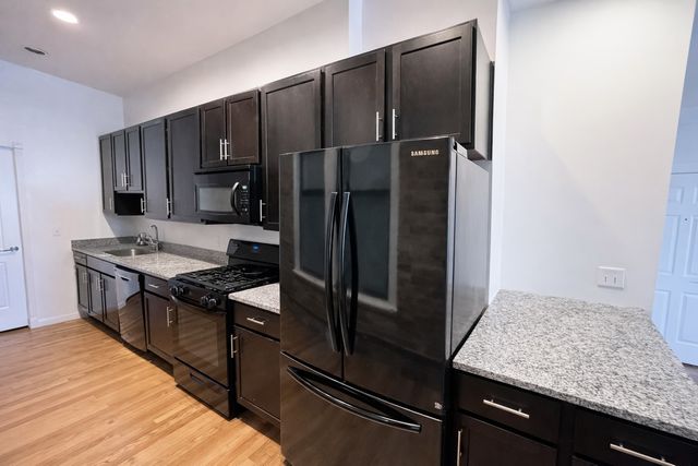 2129 N Southport Avenue 2C, Chicago, IL 60614
