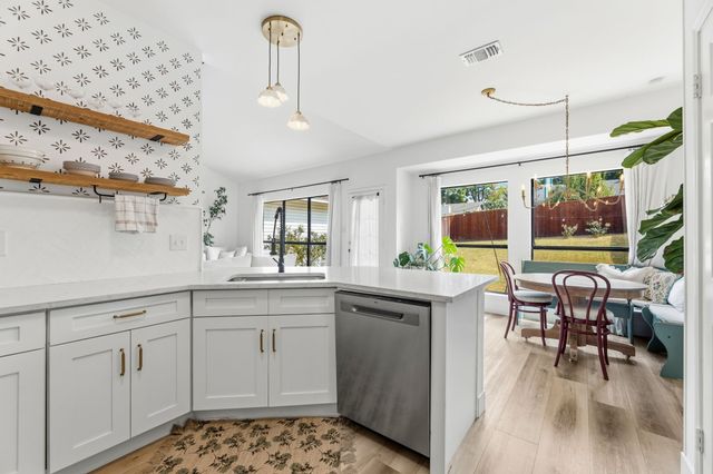 2706 Collins Boulevard, Garland, TX 75044