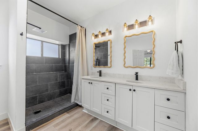 2706 Collins Boulevard, Garland, TX 75044