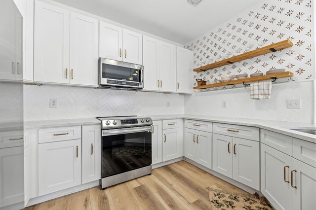 2706 Collins Boulevard, Garland, TX 75044