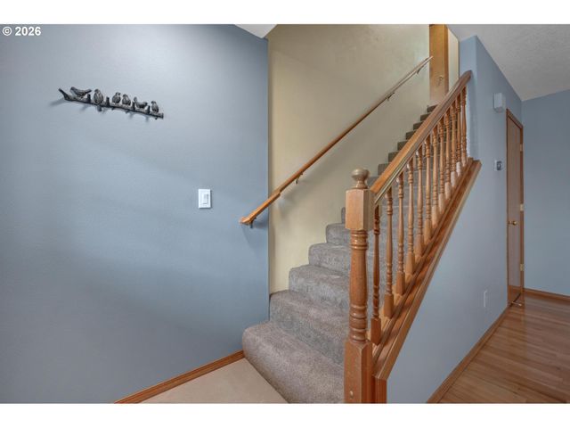 6022 Se CARLTON St, Portland, OR 97206