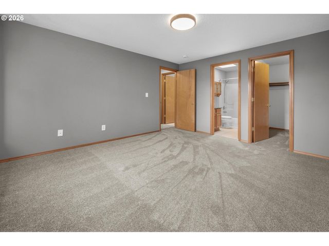 6022 Se CARLTON St, Portland, OR 97206