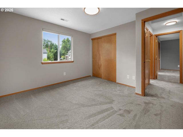 6022 Se CARLTON St, Portland, OR 97206