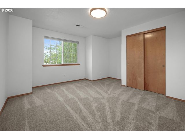 6022 Se CARLTON St, Portland, OR 97206
