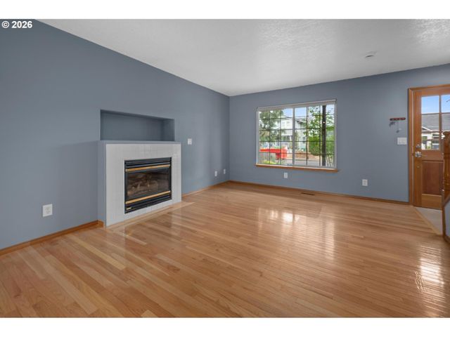 6022 Se CARLTON St, Portland, OR 97206