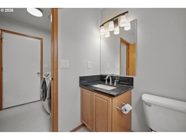 6022 Se CARLTON St, Portland, OR 97206