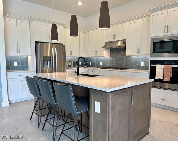 10112 Seaside WAY, Bonita Springs, FL 34135