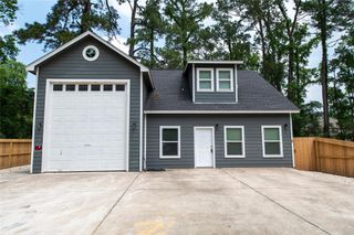 519 Magnolia Point Drive B, Houston, TX 77336