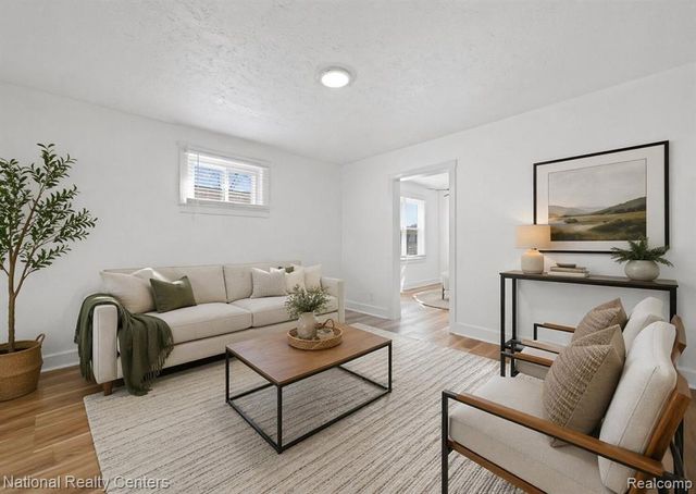 20510 Broadacres Street, Clinton Township, MI 48035