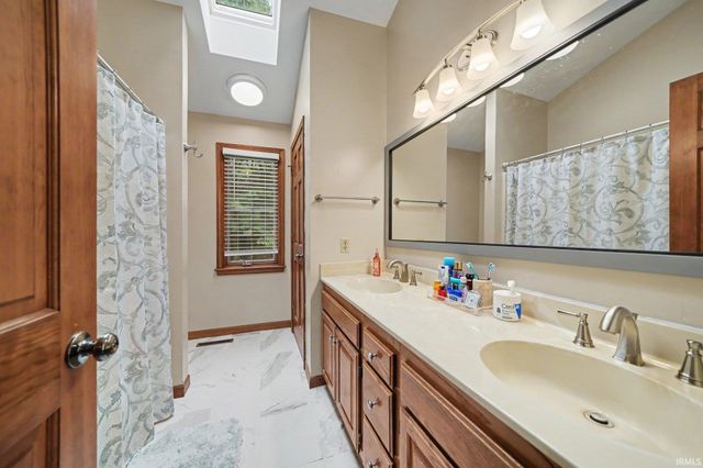 52480 Woodington Court, Granger, IN 46530
