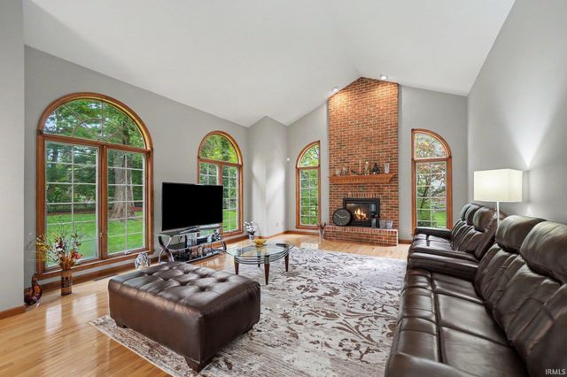 52480 Woodington Court, Granger, IN 46530