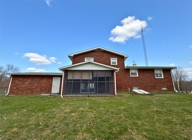 347 McClelland Road, Findley Twp, PA 16137