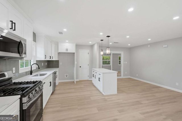 1996 Benson Avenue SE, Smyrna, GA 30080
