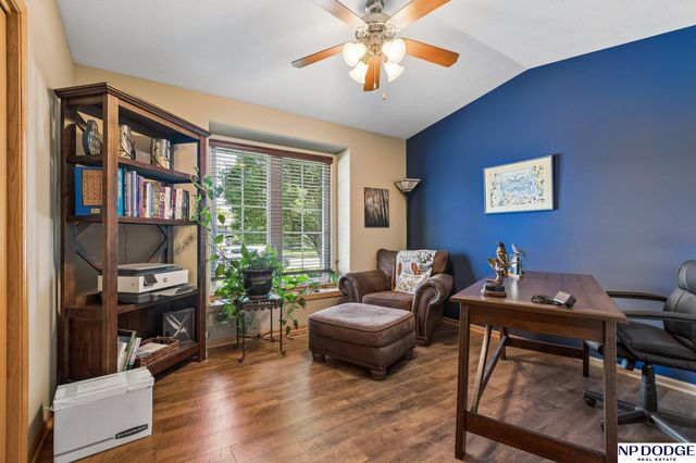 1030 N 185th Street, Omaha, NE 68022