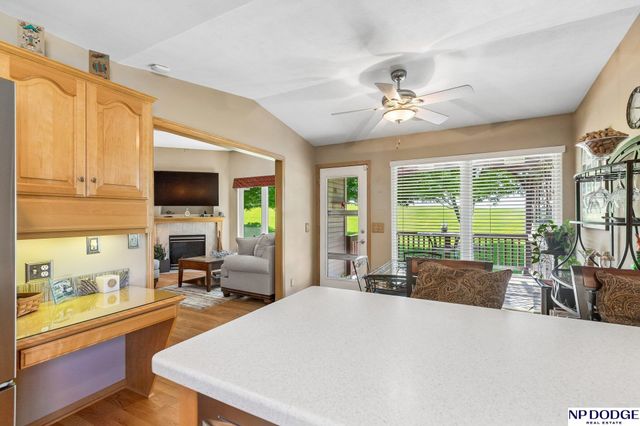 1030 N 185th Street, Omaha, NE 68022