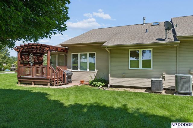 1030 N 185th Street, Omaha, NE 68022