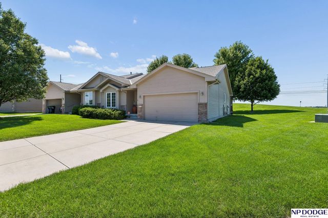 1030 N 185th Street, Omaha, NE 68022